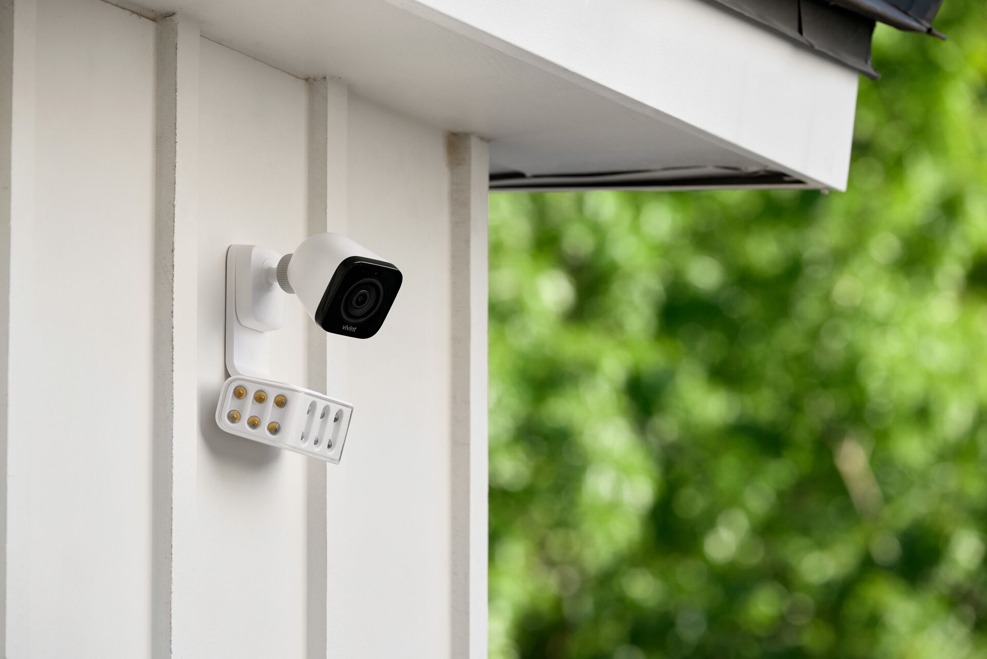 Exterior Mount High Definition Security Camera with Night Vision Sensor